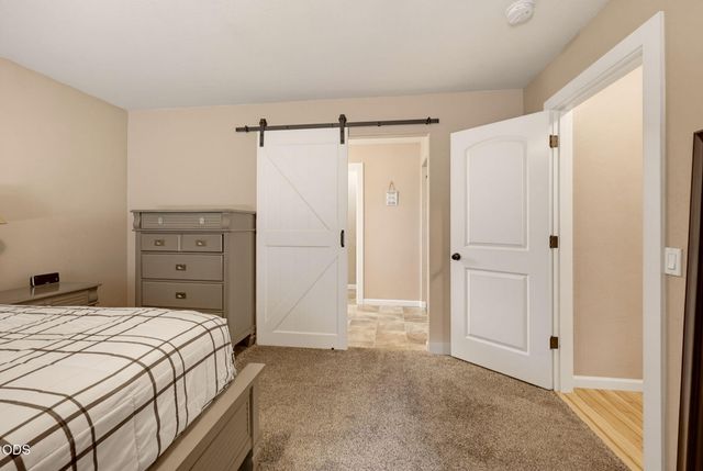 1003 SE Grandview Avenue, Grants Pass, OR 97527