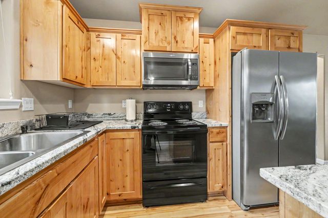 1003 SE Grandview Avenue, Grants Pass, OR 97527