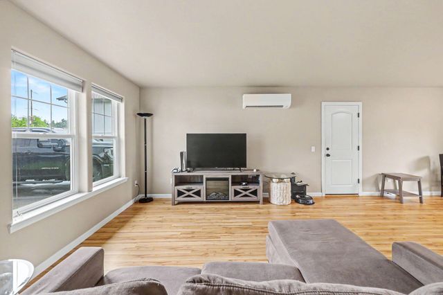 1003 SE Grandview Avenue, Grants Pass, OR 97527