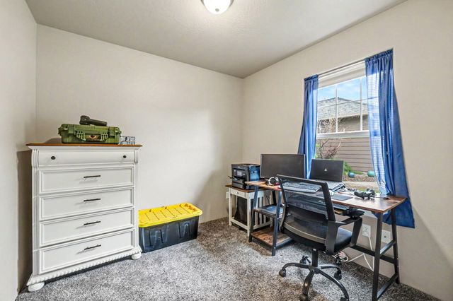 1003 SE Grandview Avenue, Grants Pass, OR 97527
