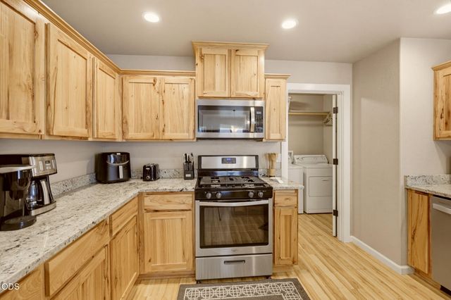 1003 SE Grandview Avenue, Grants Pass, OR 97527