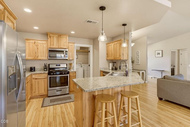 1003 SE Grandview Avenue, Grants Pass, OR 97527