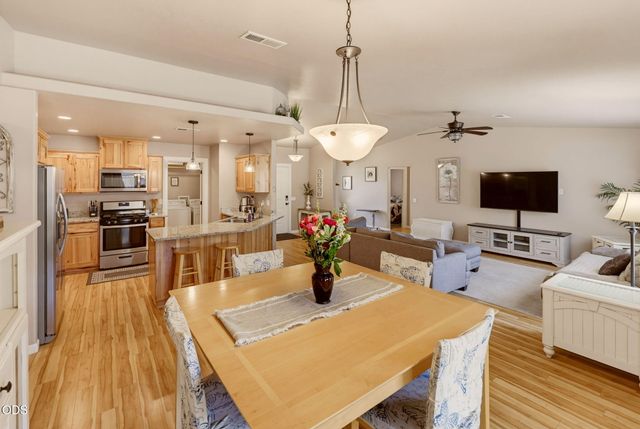 1003 SE Grandview Avenue, Grants Pass, OR 97527