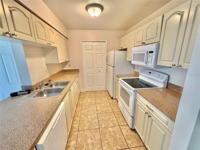 2550 N ALAFAYA TRAIL 2103, Orlando, FL 32826