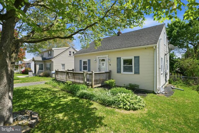 14 RIDGE RD, Aston, PA 19014