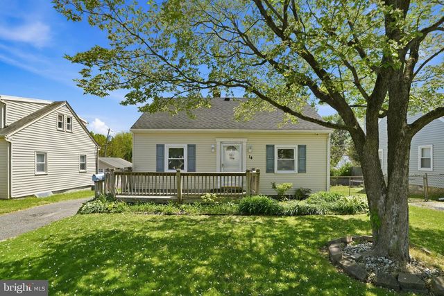 14 RIDGE RD, Aston, PA 19014