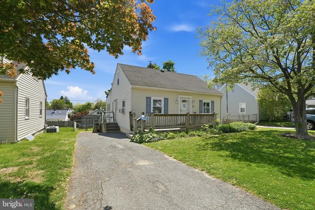14 RIDGE RD, Aston, PA 19014