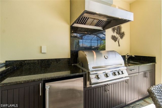 6305 Lyford Isle DR, Naples, FL 34113