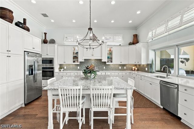 6305 Lyford Isle DR, Naples, FL 34113