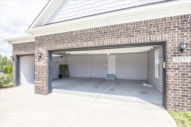 10237 Maiden Court, Fishers, IN 46040