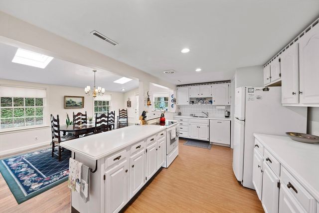 11 Old Country Way, Weymouth, MA 02188