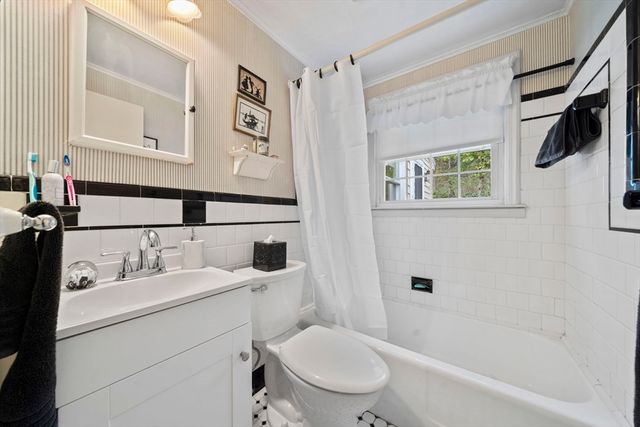 11 Old Country Way, Weymouth, MA 02188