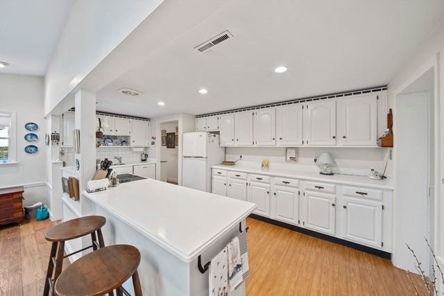 11 Old Country Way, Weymouth, MA 02188