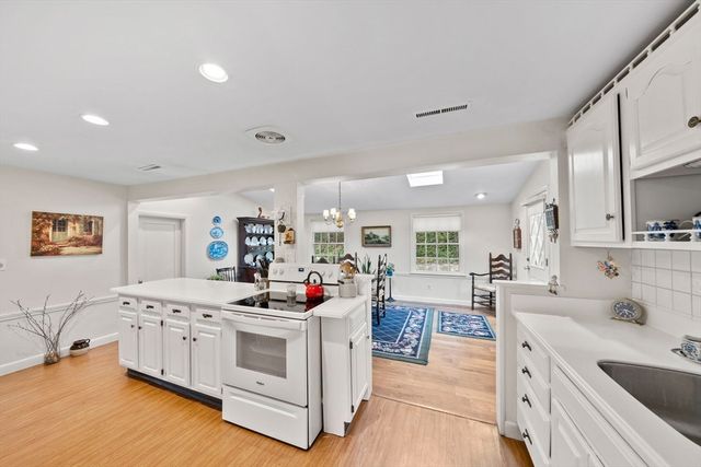 11 Old Country Way, Weymouth, MA 02188