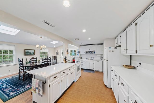 11 Old Country Way, Weymouth, MA 02188