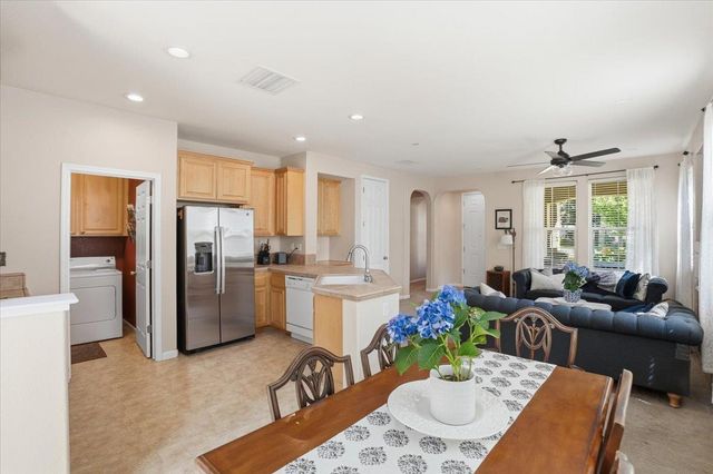 2718 San Juan Rd, Sacramento, CA 95833