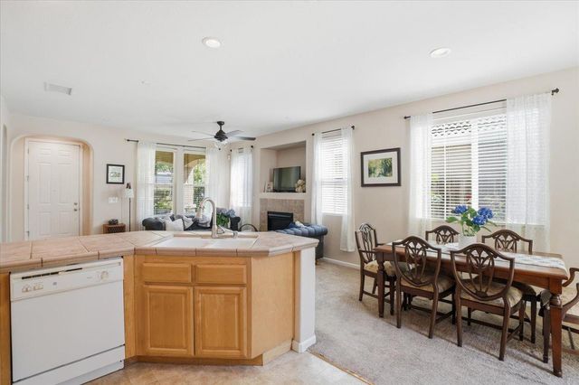 2718 San Juan Rd, Sacramento, CA 95833