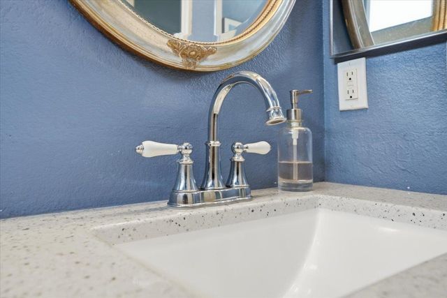 2718 San Juan Rd, Sacramento, CA 95833
