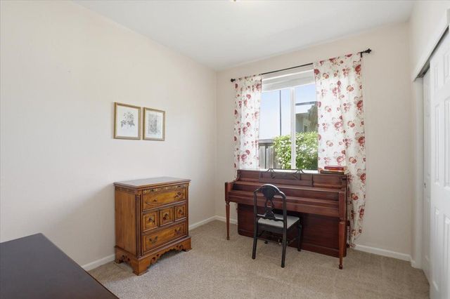 2718 San Juan Rd, Sacramento, CA 95833