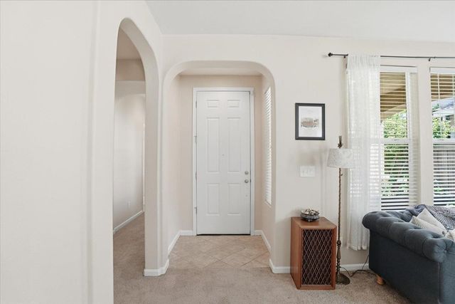 2718 San Juan Rd, Sacramento, CA 95833