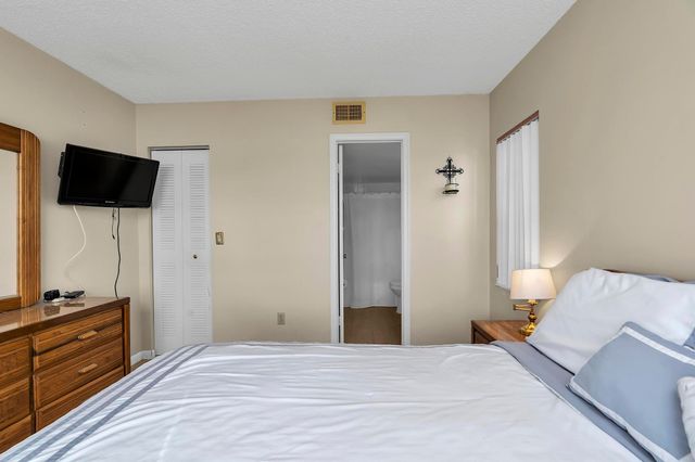 6715 W 26th Drive 101-6, Hialeah, FL 33016