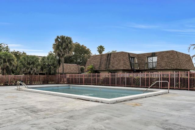 6715 W 26th Drive 101-6, Hialeah, FL 33016