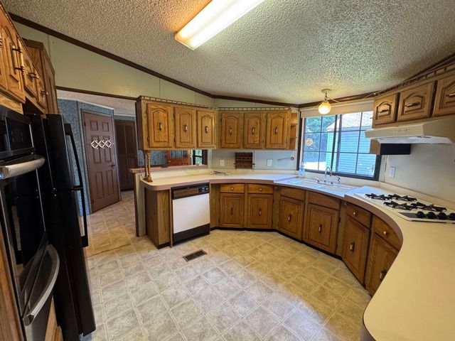 5 Camelot Drive, Wilmington, VT 05363
