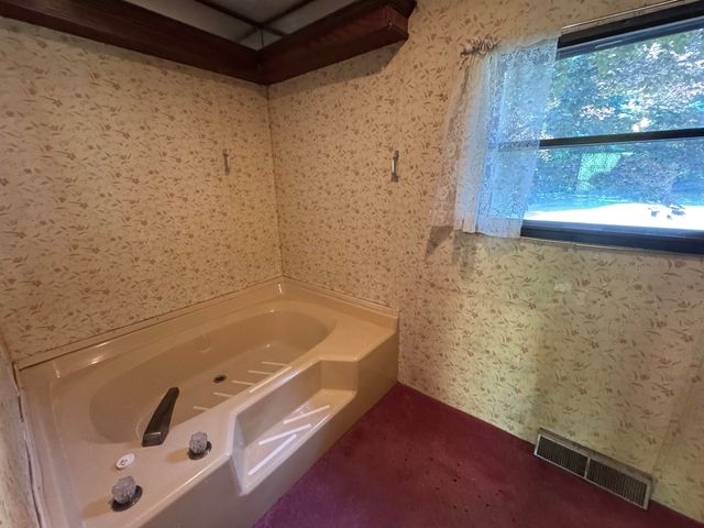5 Camelot Drive, Wilmington, VT 05363