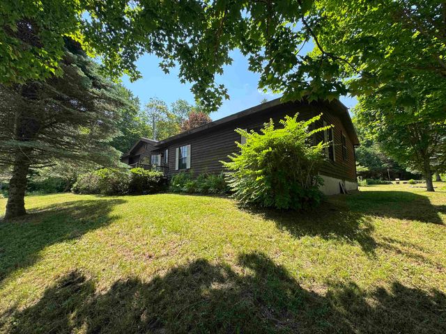 5 Camelot Drive, Wilmington, VT 05363