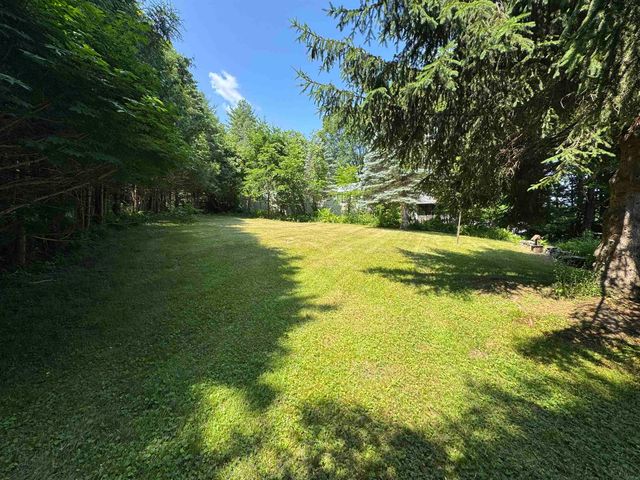 5 Camelot Drive, Wilmington, VT 05363