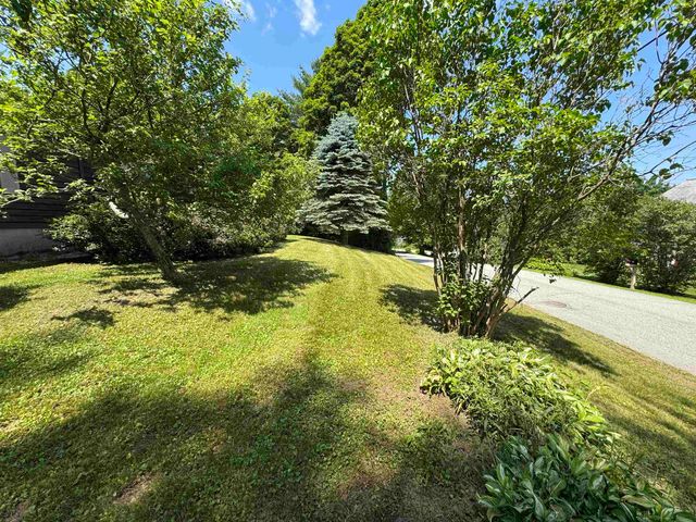 5 Camelot Drive, Wilmington, VT 05363
