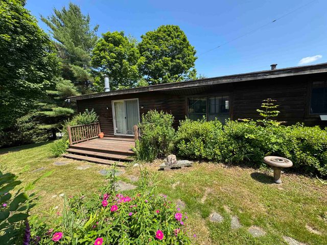 5 Camelot Drive, Wilmington, VT 05363