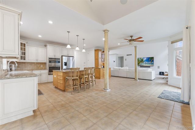 21675 Medallion Court, Macomb Township, MI 48044