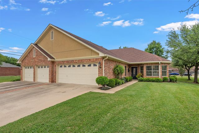 9136 Darby Lane, Waco, TX 76712