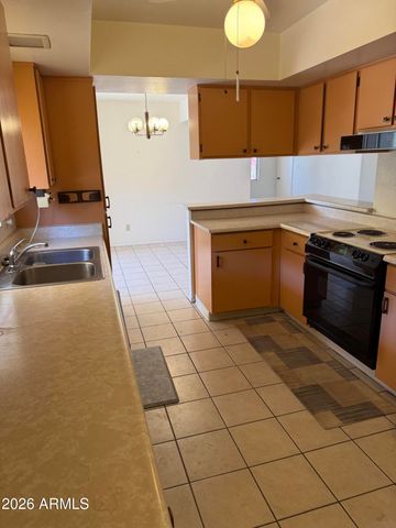 9349 E PARKSIDE Drive, Sun Lakes, AZ 85248