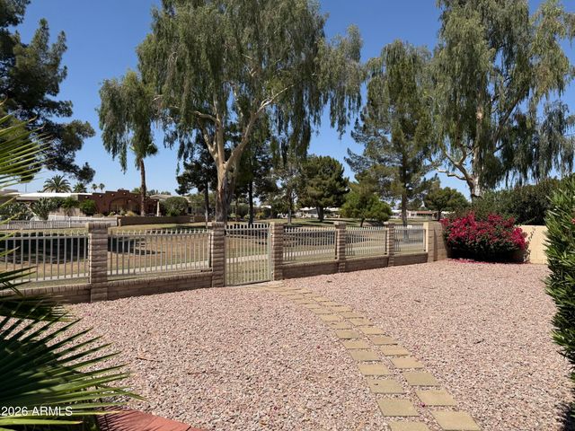9349 E PARKSIDE Drive, Sun Lakes, AZ 85248