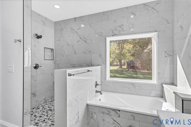 236 Blackwells Wharf Rd, Burgess, VA 22432
