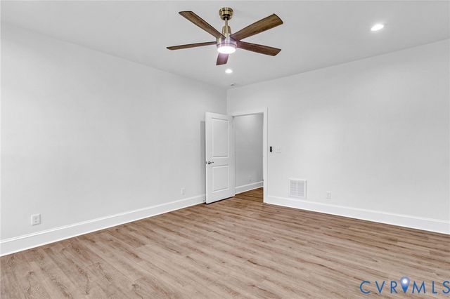 236 Blackwells Wharf Rd, Burgess, VA 22432