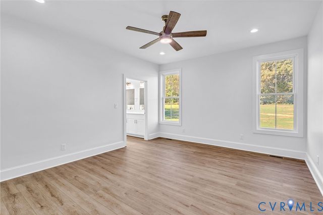 236 Blackwells Wharf Rd, Burgess, VA 22432