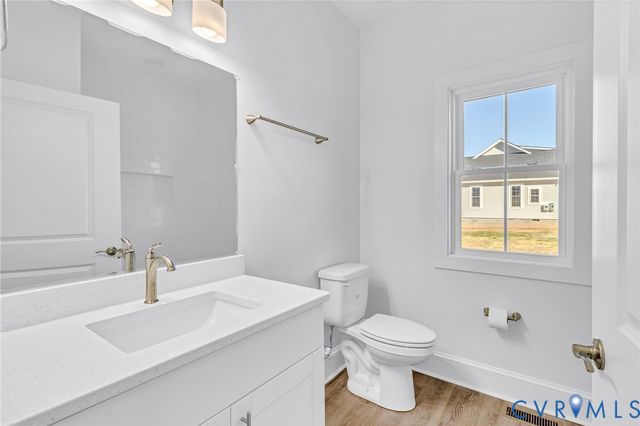 236 Blackwells Wharf Rd, Burgess, VA 22432