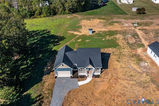 236 Blackwells Wharf Rd, Burgess, VA 22432