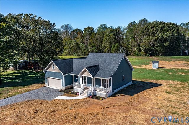 236 Blackwells Wharf Rd, Burgess, VA 22432