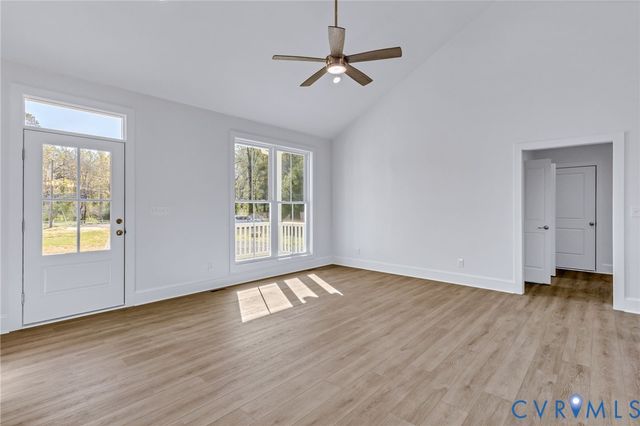 236 Blackwells Wharf Rd, Burgess, VA 22432