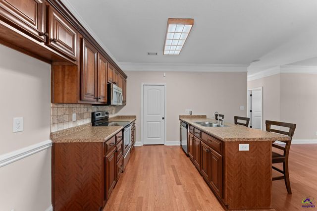 200 Lasso Dr, Warner Robins, GA 31088