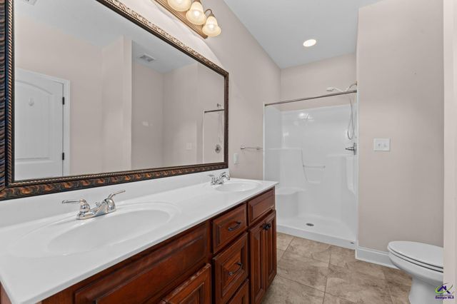 200 Lasso Dr, Warner Robins, GA 31088