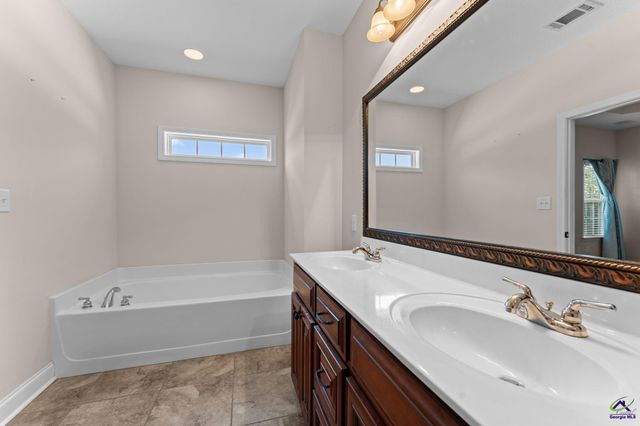 200 Lasso Dr, Warner Robins, GA 31088