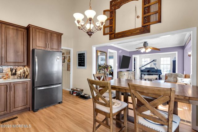 84 Jennings Road, Manahawkin, NJ 08050