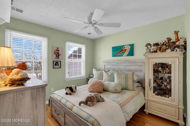 84 Jennings Road, Manahawkin, NJ 08050