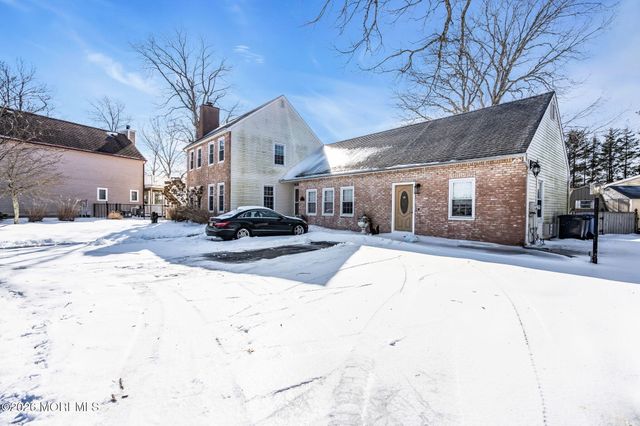 84 Jennings Road, Manahawkin, NJ 08050