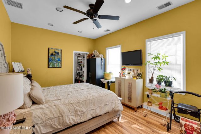 84 Jennings Road, Manahawkin, NJ 08050